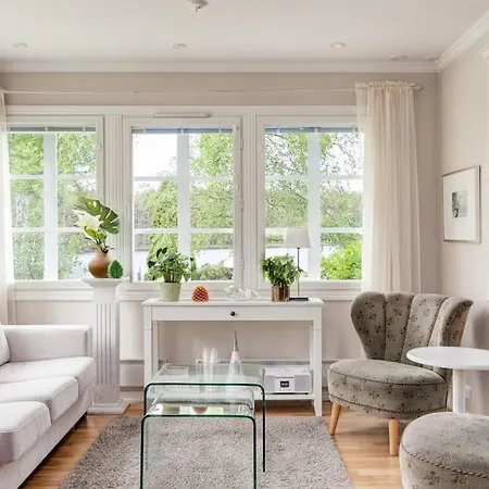 别墅 Kesaetie - Lakeside Paradise