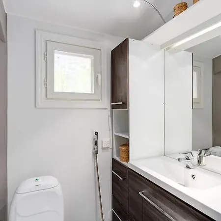 别墅 Kesaetie - Lakeside Paradise