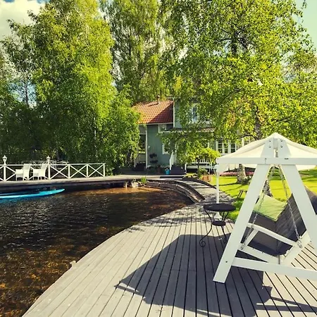 别墅 Kesaetie - Lakeside Paradise