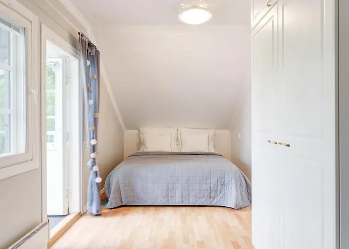 Kesaetie - Lakeside Paradise Вилла *