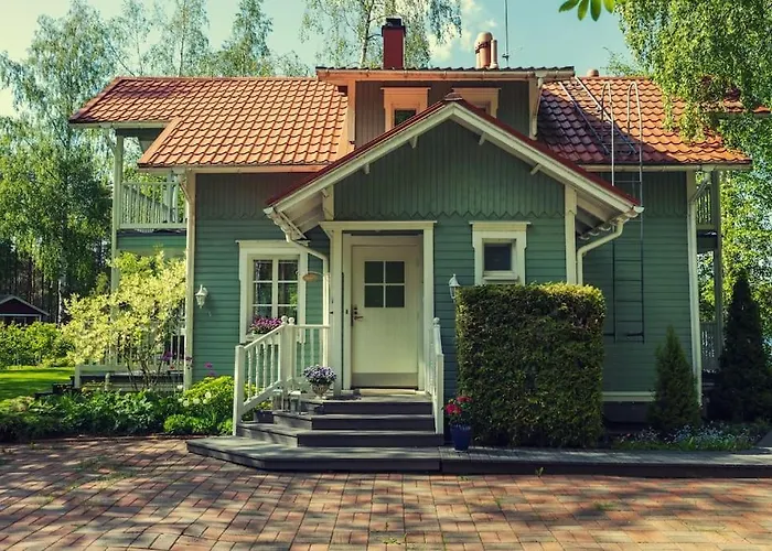 Kesaetie - Lakeside Paradise Вилла