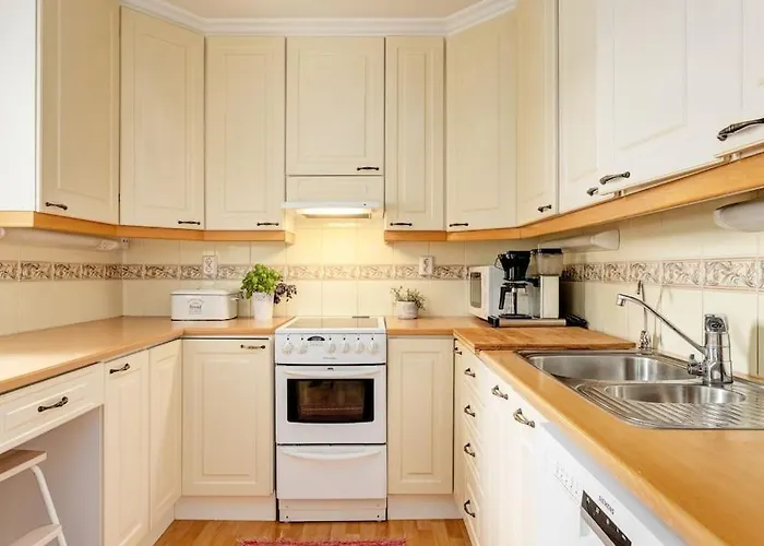 Kesaetie - Lakeside Paradise Вилла