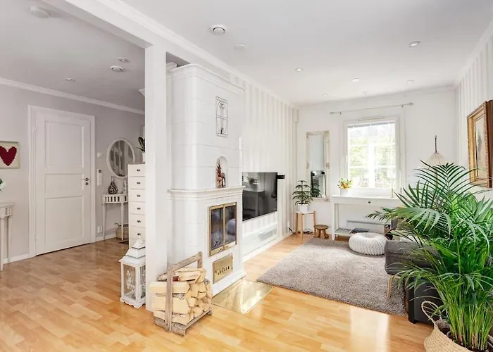 Kesaetie - Lakeside Paradise